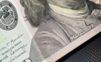 How to Spot Fake $100 Bills